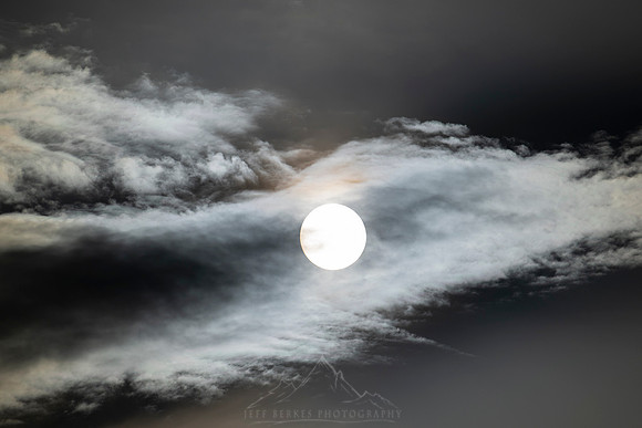 SUN THROUGH CLOUDS IN THE ALABAMA HILLS