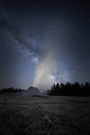GEYSER UNDER STARLIGHT