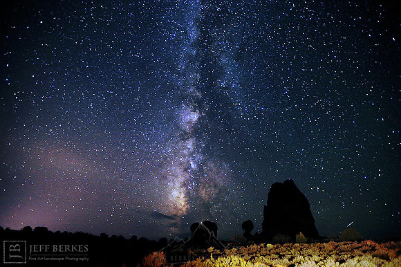 BALANCED ROCK UNDER THE MILKY WAY