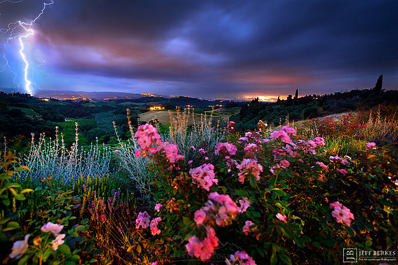 SUPER TUSCAN LIGHTNING STORM