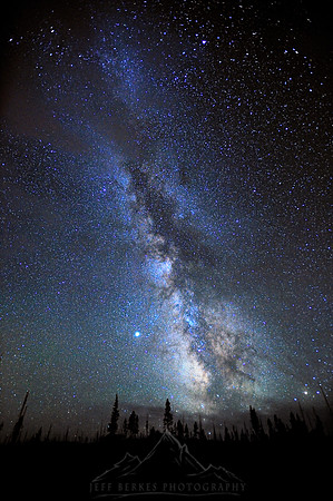 MILKYWAY OVER YELLOWSTONE
