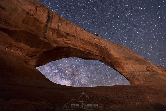 MILKY EYE