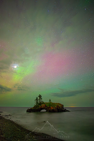 HOLLOW ROCK MILKY WAY