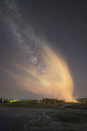 OLD FAITHFUL ERUPTING AT NIGHT | YELLOWSTONE