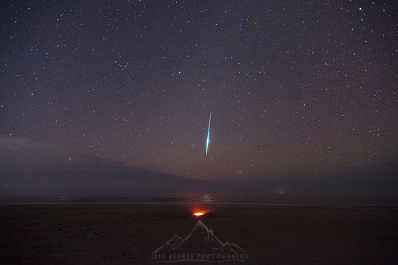GEMINID FIREBALL OVER THE ATLANTIC OCEAN