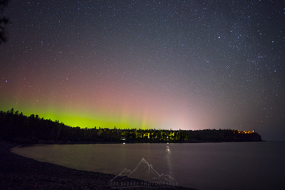 SPLIT ROCK LIGHTHOUSE AURORA