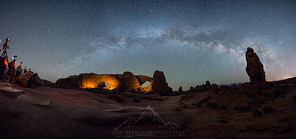 ARCHES PHOTOGRAPHER LINE