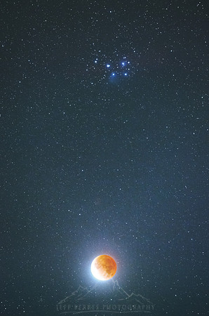 97% PARTIAL ECLIPSE MOON AND THE PLEIADES STAR CLUSTER, NOVEMBER 19, 2021