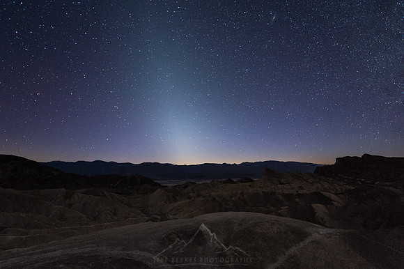 ZODIAC LIGHT OVER DEATH VALLEY NATIONAL PARK