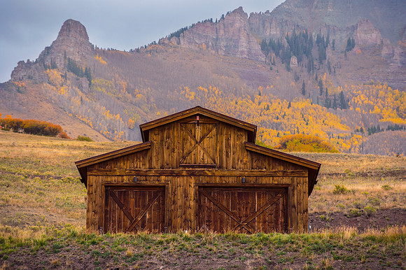 COLORADO IN AUTUMN