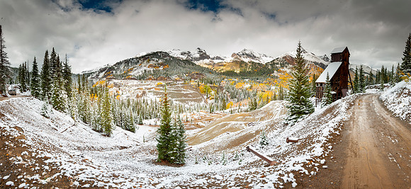 COLORADO IN AUTUMN