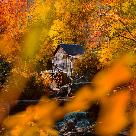 GLADE CREEK GRIST MILL