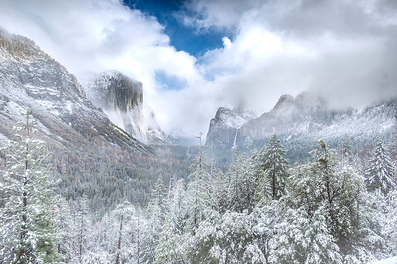 YOSEMITE VALLEY IN WINTER