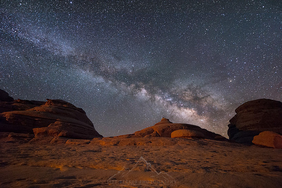 UTAH DESERT AT NIGHT