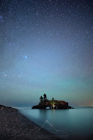 HOLLOW ROCK NIGHTGLOW
